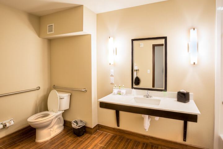 Holiday Inn Express Wichita South by IHG