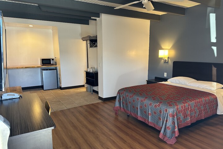 Room 19 of 21
