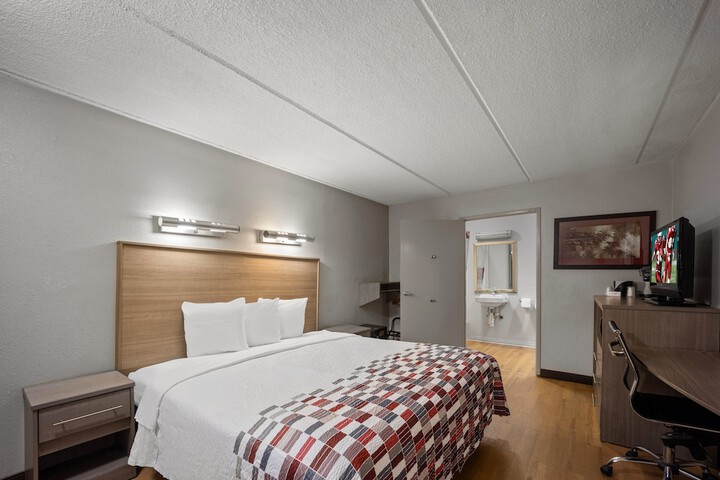 Room 8 of 24