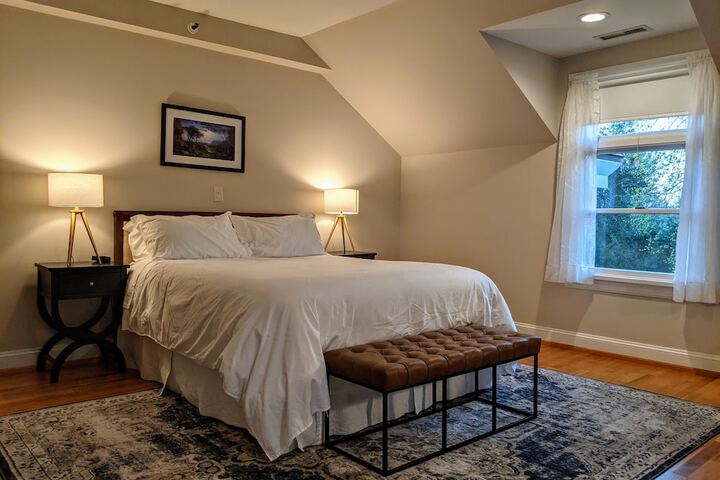Room 102 of 239