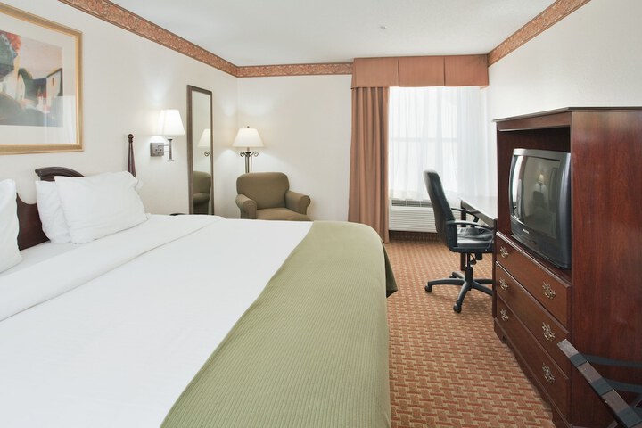 Room 12 of 20