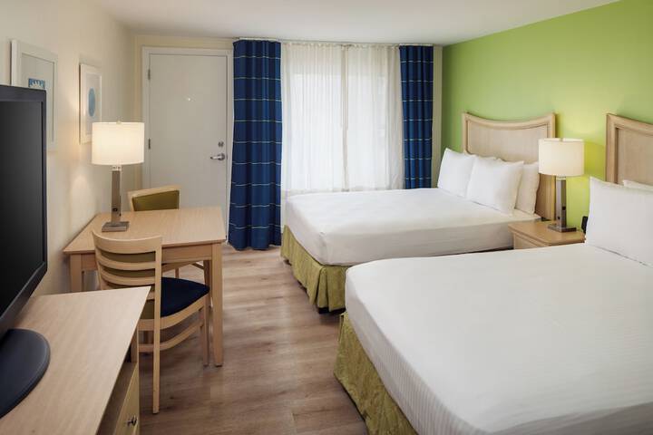 Surfside Hotel and Suites