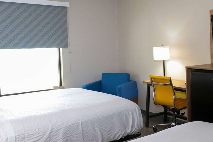 Room 10 of 30
