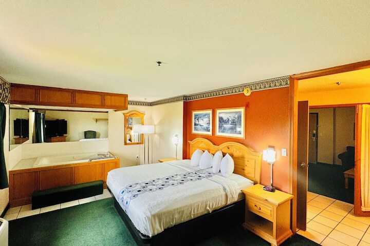 Room 46 of 64