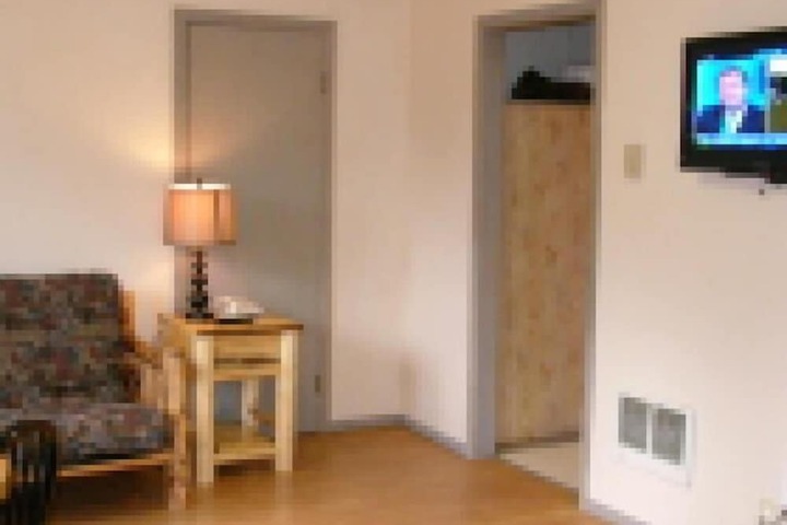 Room 66 of 99