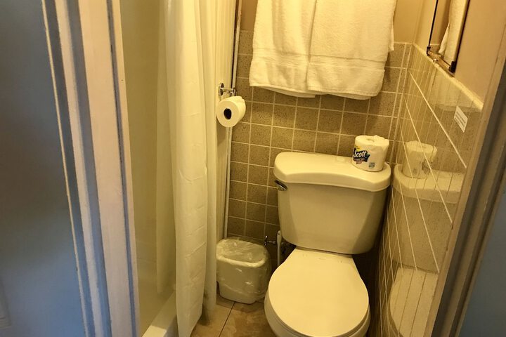 Room 25 of 61