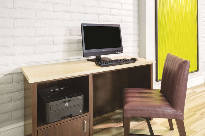 Business Center 39 of 39