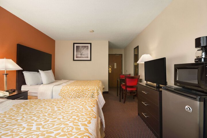 Room 12 of 24
