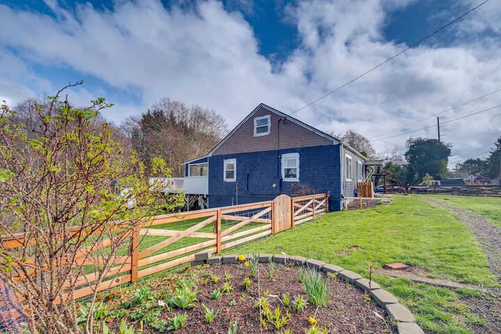 blackberry Cottage w / Yard Near Westport & Beach