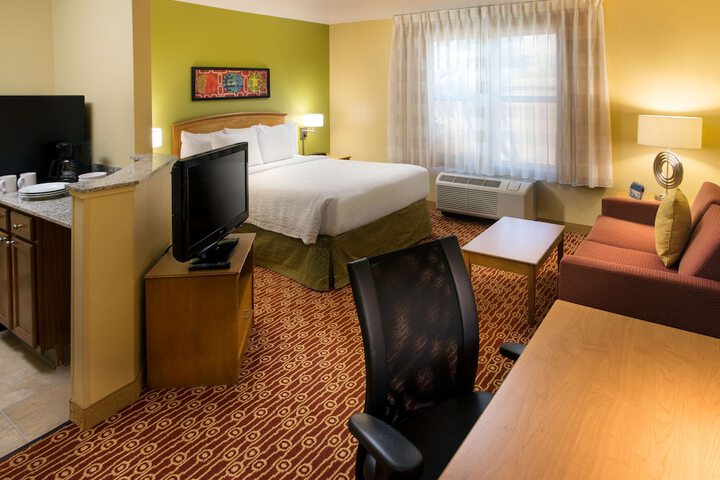 Room 21 of 53