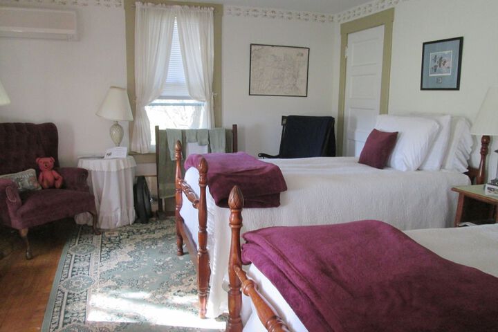 Room 5 of 13