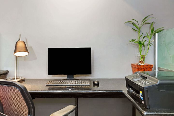 Business Center 12 of 12