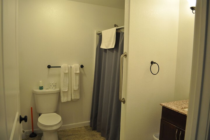 Room 45 of 124