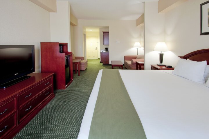 Room 48 of 94