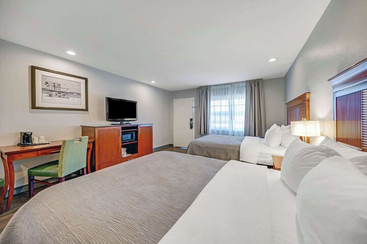 Room 15 of 36
