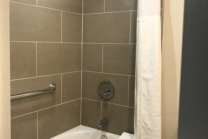 Room 30 of 69
