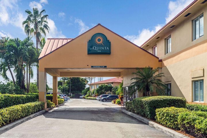 Hotel 4 of 34