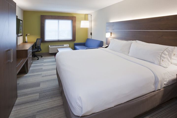 Holiday Inn Express Roseville-St. Paul by IHG