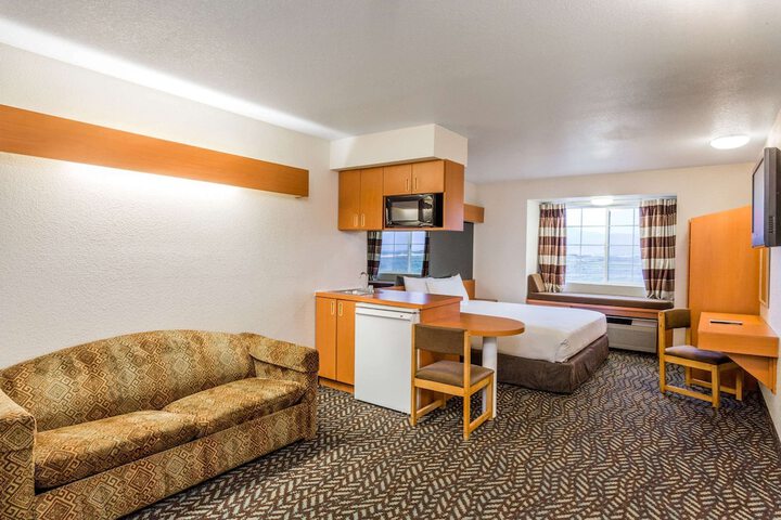 Room 8 of 52