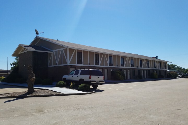 Hotel 5 of 52