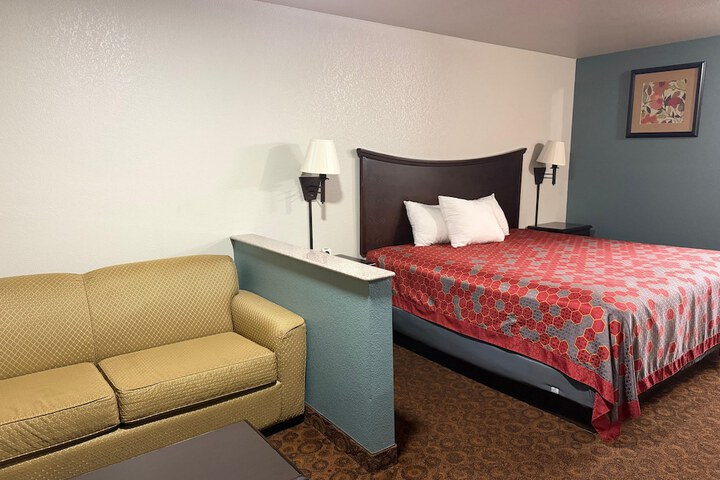The Magnolia Hotel Searcy