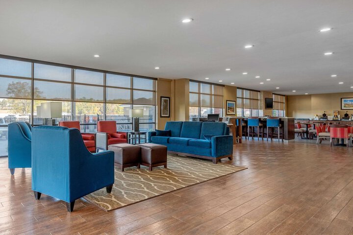 Hotel Interior 11 of 46
