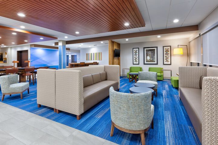 Holiday Inn Express & Suites Wooster by IHG