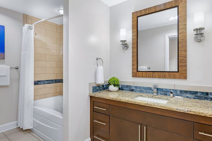 Marriotts Crystal Shores
