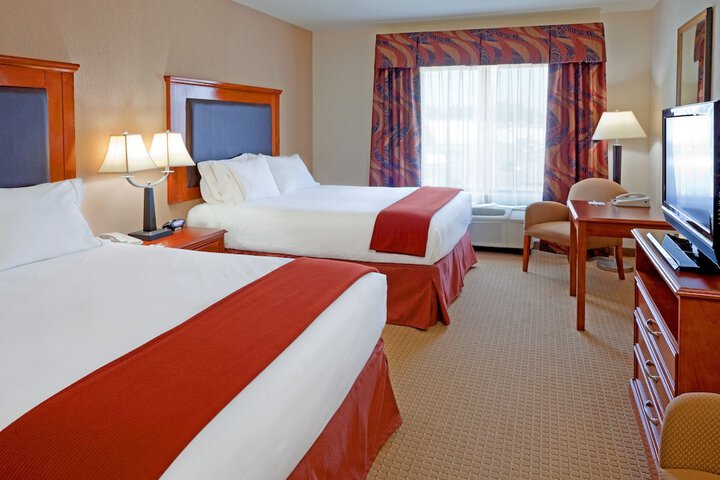Room 10 of 36