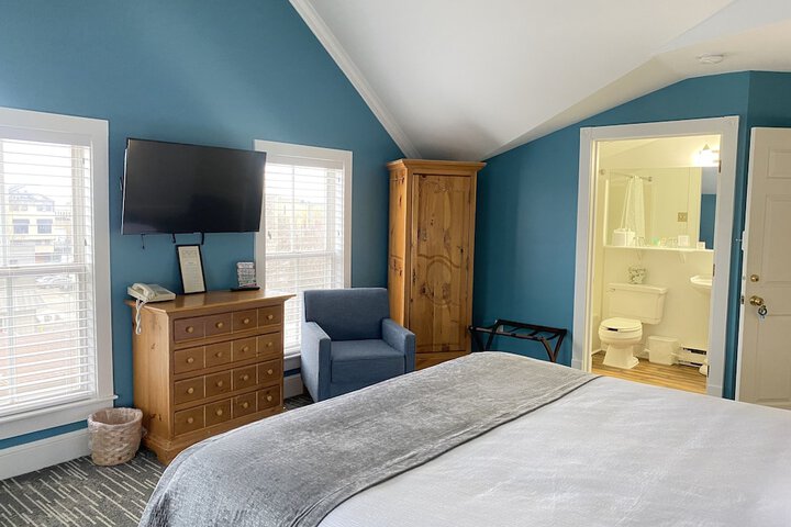 Room 47 of 103