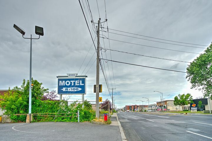 Hotel 2 of 44