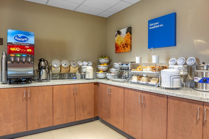 Breakfast/Coffee Service 52 of 61