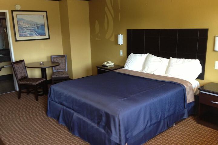 Room 25 of 41