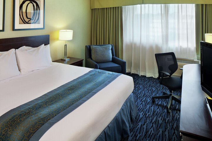 DOUBLETREE BY HILTON NORWALK