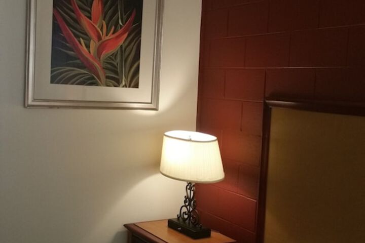 Room 66 of 71