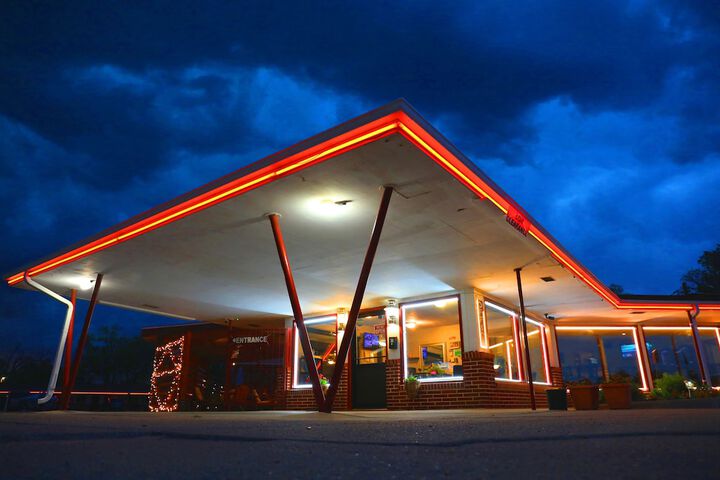 Raine Motel