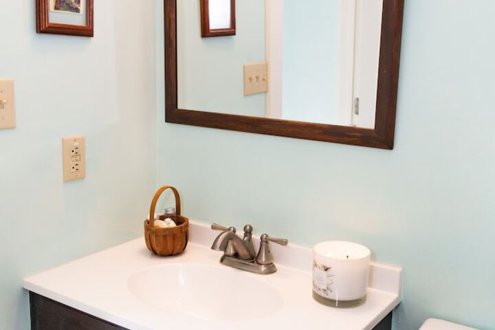 The Blue Room - Charming Studio Great Location! by RedAwning