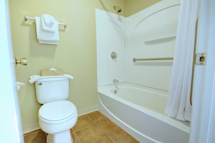 Room 70 of 82