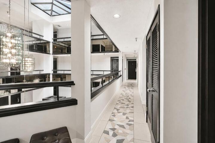 Hotel International