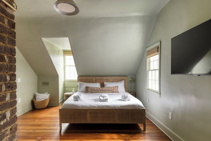 Room 215 of 292