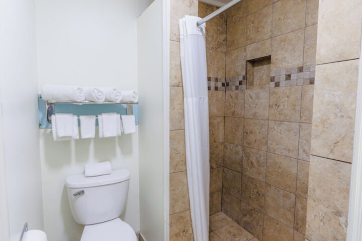 Dunes Inn & Suites
