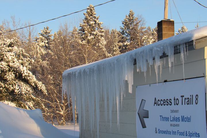 Three Lakes Motel
