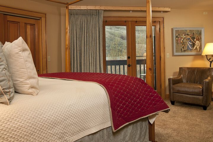 Room 17 of 25