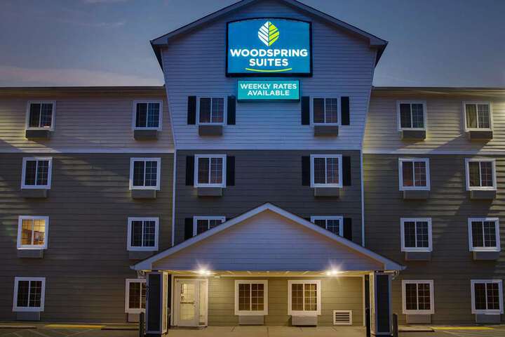Hotel 6 of 13
