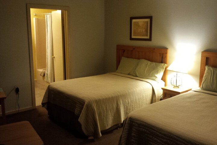 Room 8 of 69