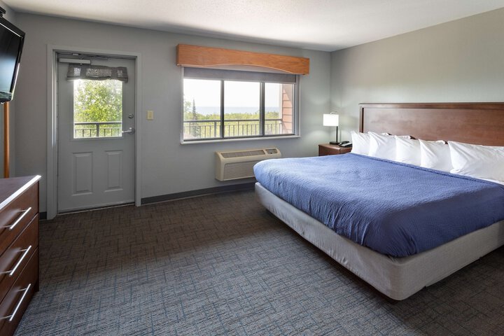 Room 8 of 29
