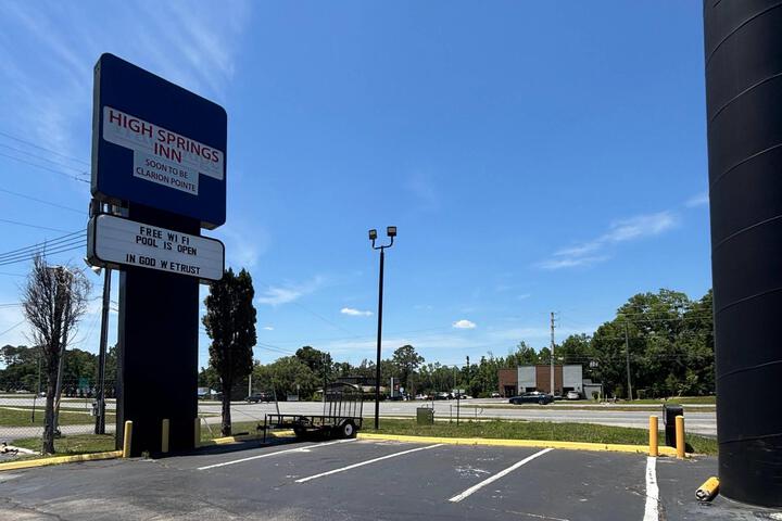 Travelodge by Wyndham Alachua