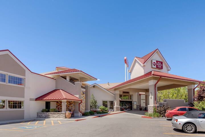 Hotel 2 of 44