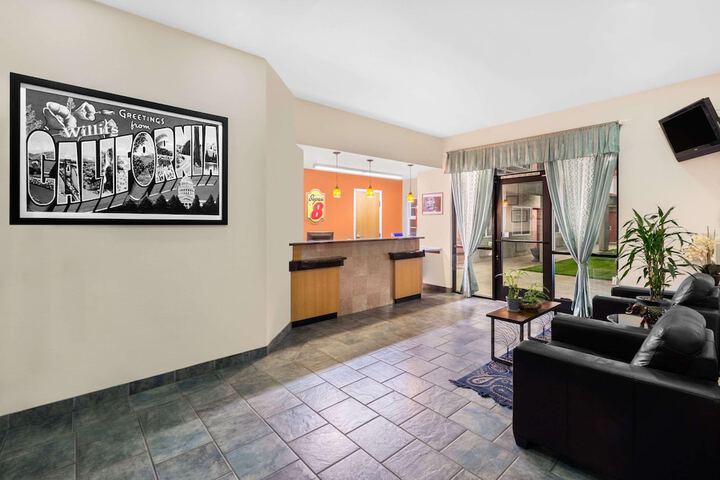 Hotel Interior 6 of 87