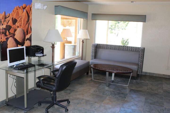 Business Center 45 of 45